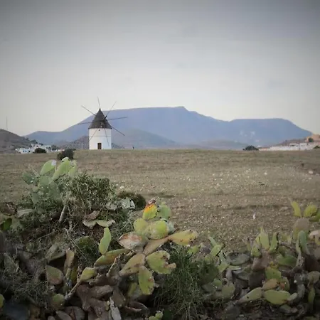 Casa Juan Gil *